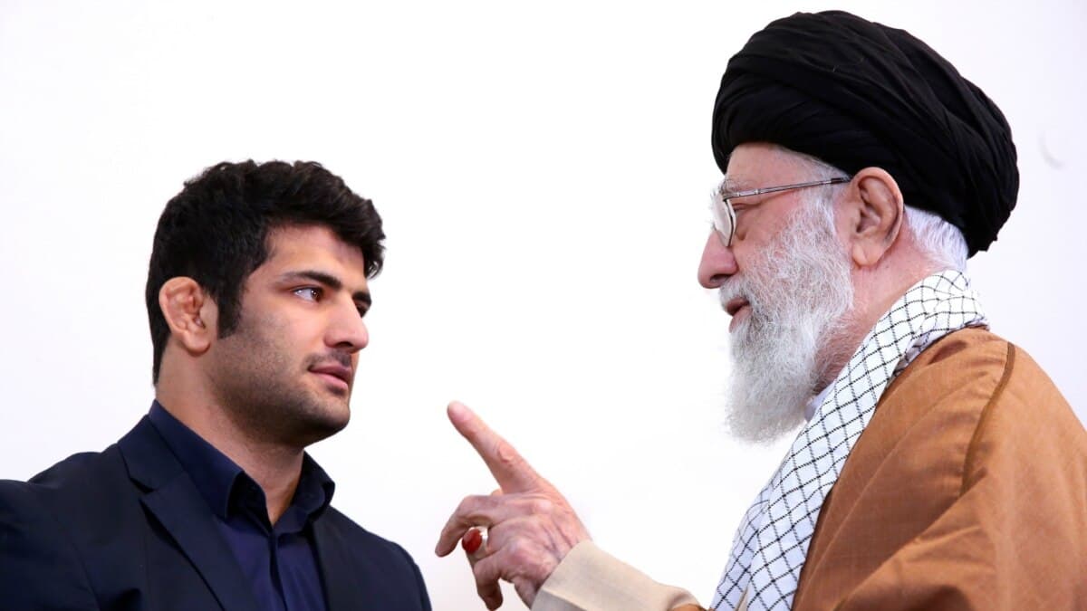 استفاده تبلیغاتی جمهوری اسلامی از ورزشکاران